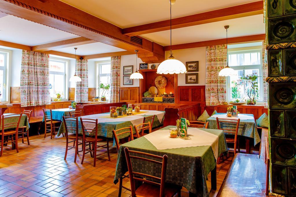 Gasthof Braeuer - Familie Eibensteiner Weißkirchen in Steiermark Esterno foto